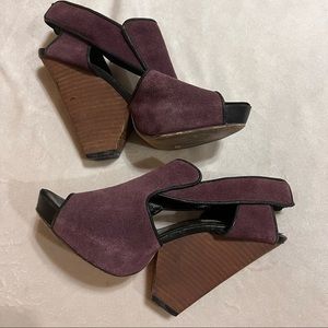 KATHRYN AMBERLEIGH Purple Suede Leather Peep Toe Shoes Heels 6